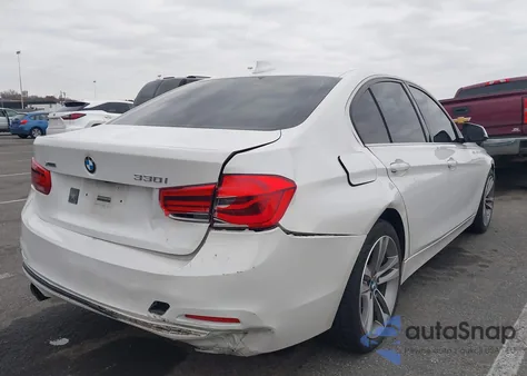 2018 BMW 330I xDrive z USA, uszkodzony, nr VIN WBA8D9G5XJNU70485